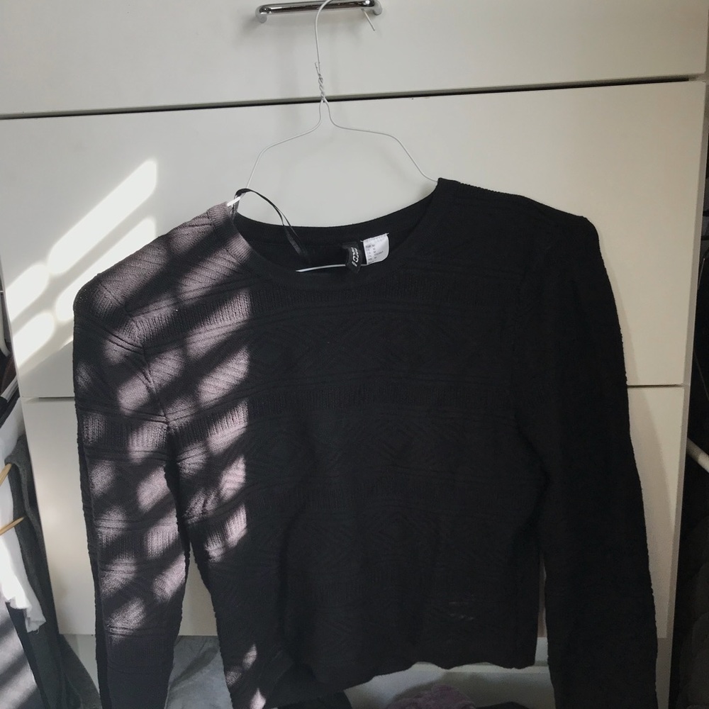 Cropped sweater